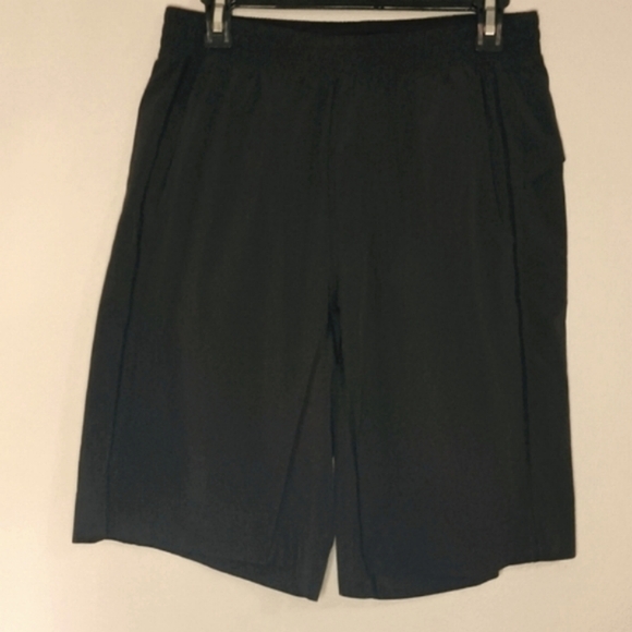 Lululemon Black T.H.E. Short Linerless 11" - Picture 2 of 8